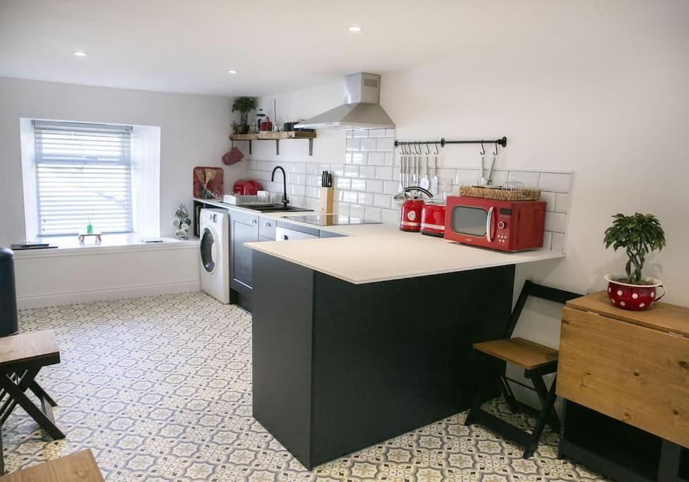 White Deluxe 2 Bedroom
