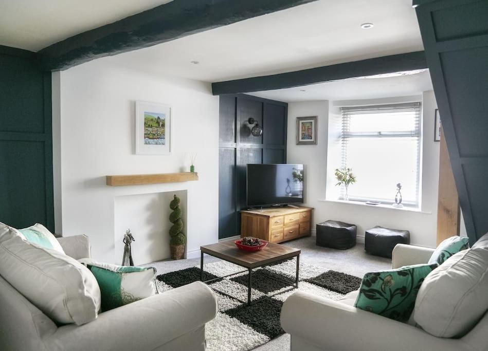 White Deluxe 2 Bedroom Apartment Grassington