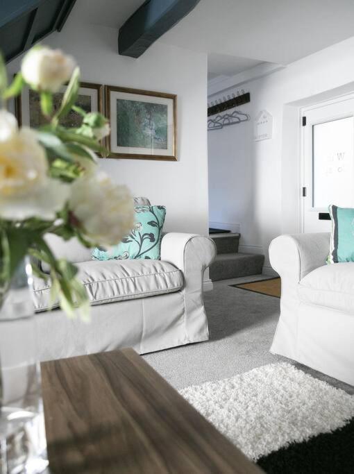 White Deluxe 2 Bedroom